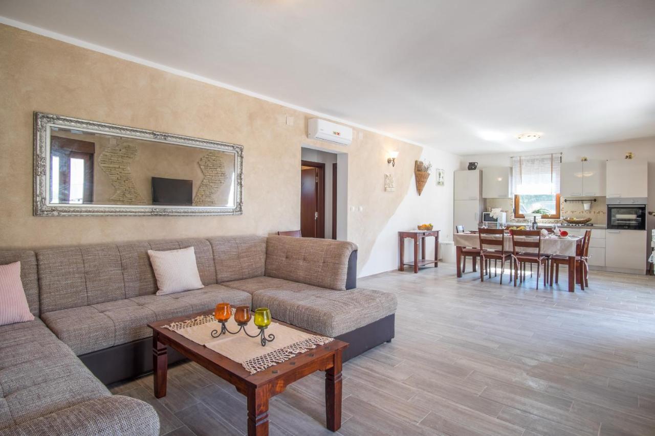Villa Dijana East Linardici Экстерьер фото